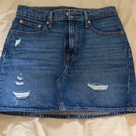 Levi’s Denim skirt - Picture 1 of 2